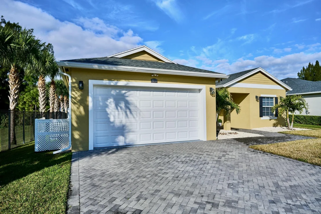 Photo of 2037 Bridgehampton Terrace
