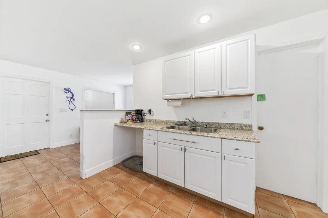 Photo of 2729 Helyn Road