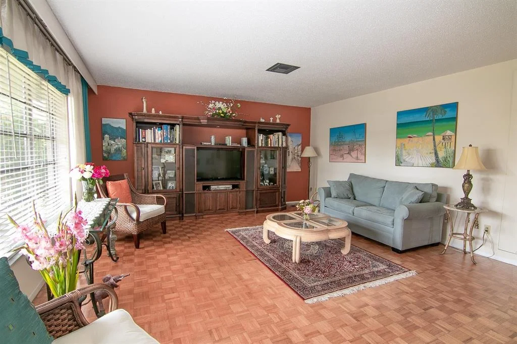 Photo of 6789 Boston Drive