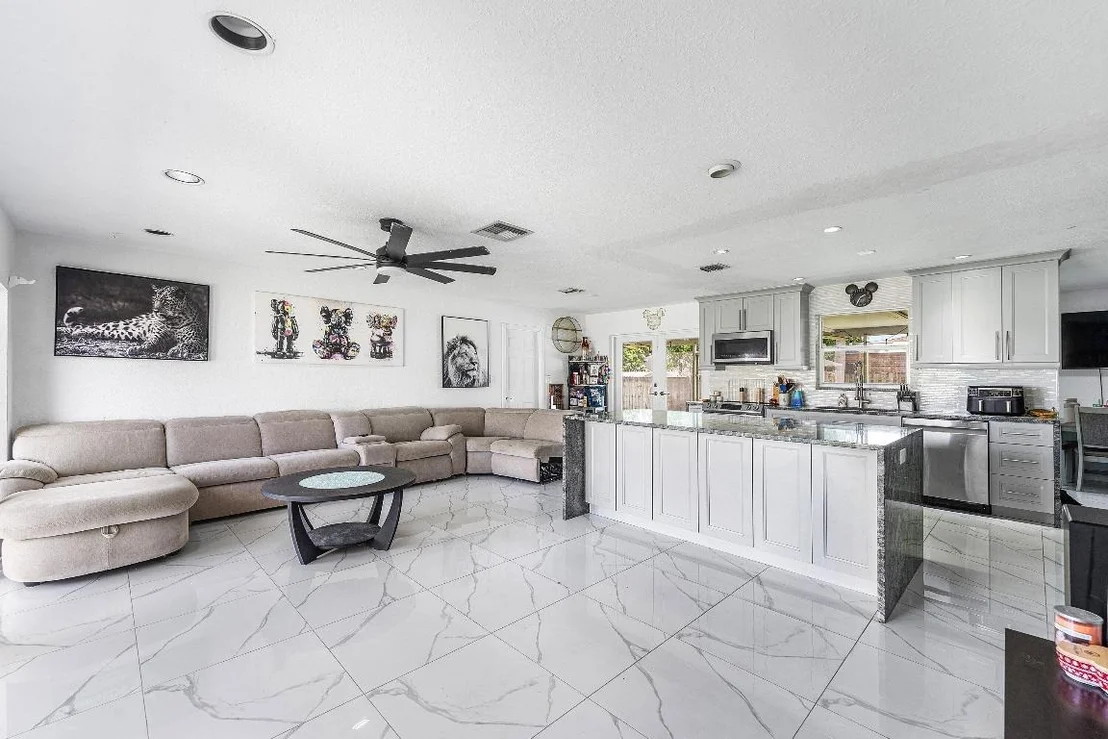 Photo of 7536 Cocoanut Drive
