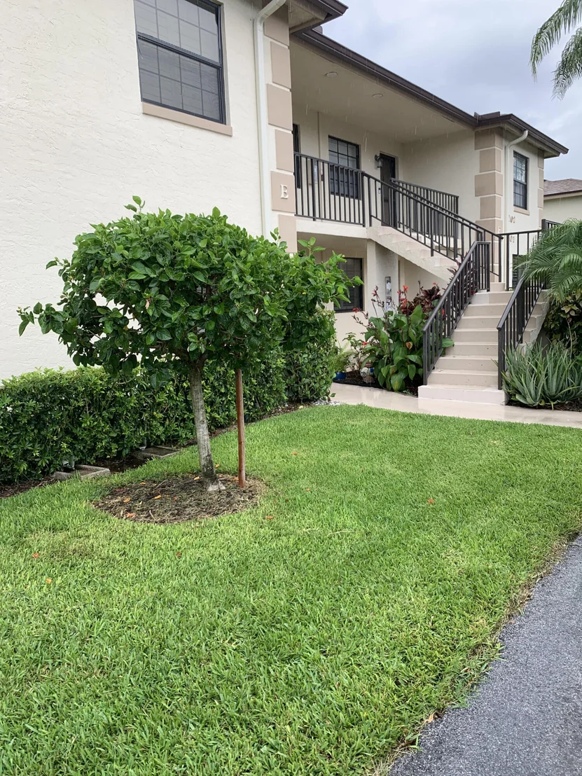 Photo of Unit E at 201 Pinecrest Circle