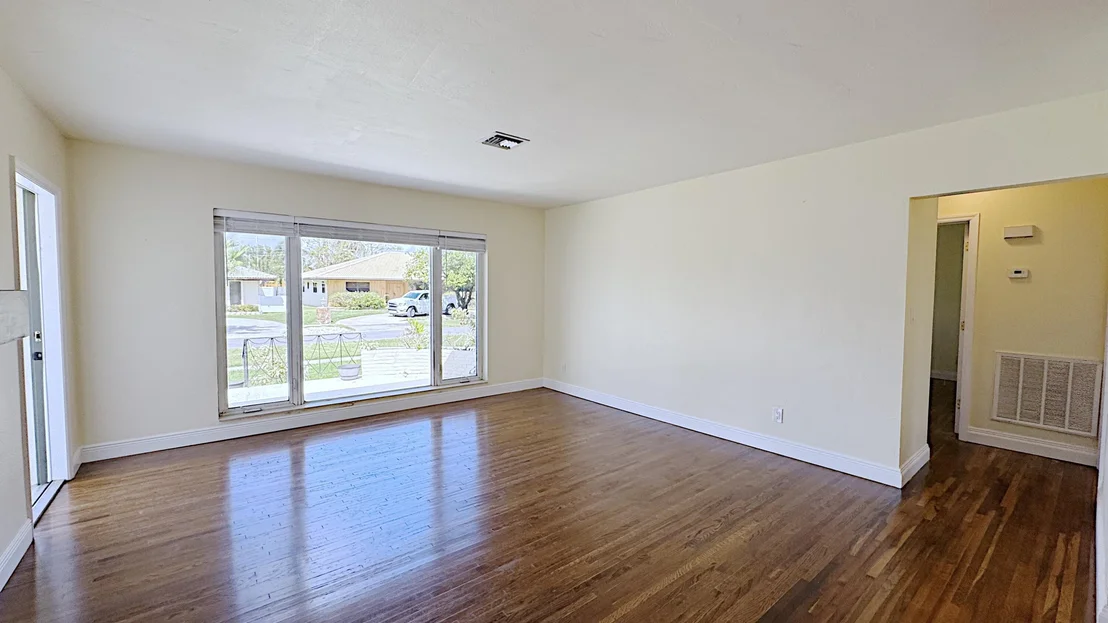 Photo of 222 SE 2nd Terrace