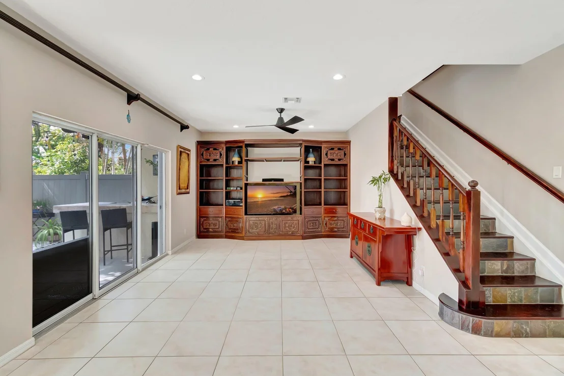 Photo of 6788 Hendry Drive