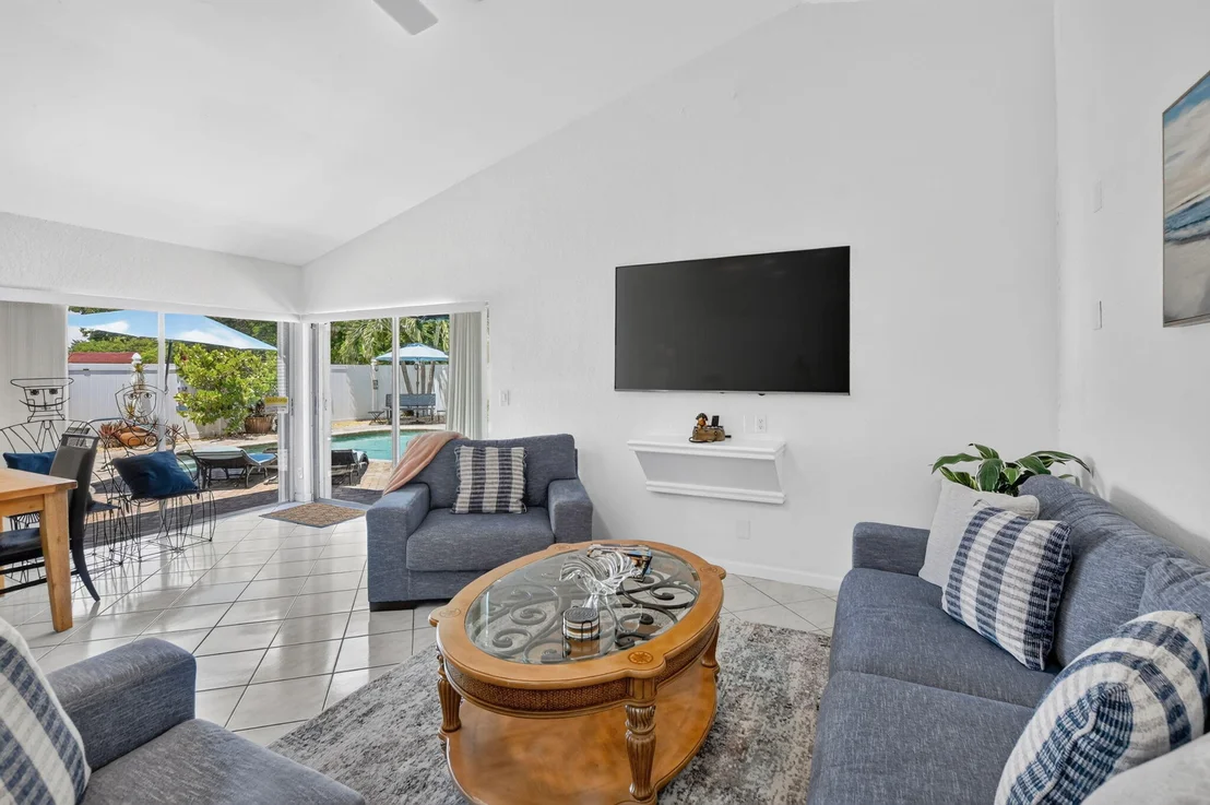 Photo of 703 AVOCET Road