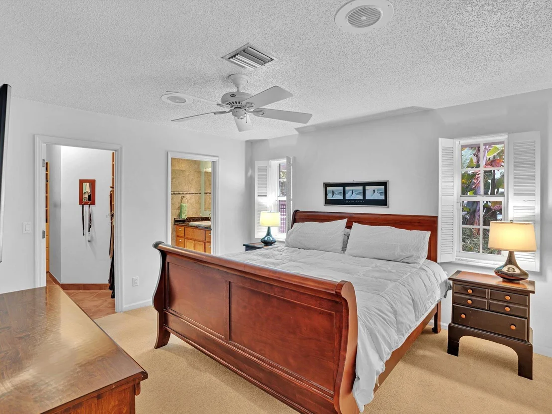 Photo of 3204 Lakeview Drive