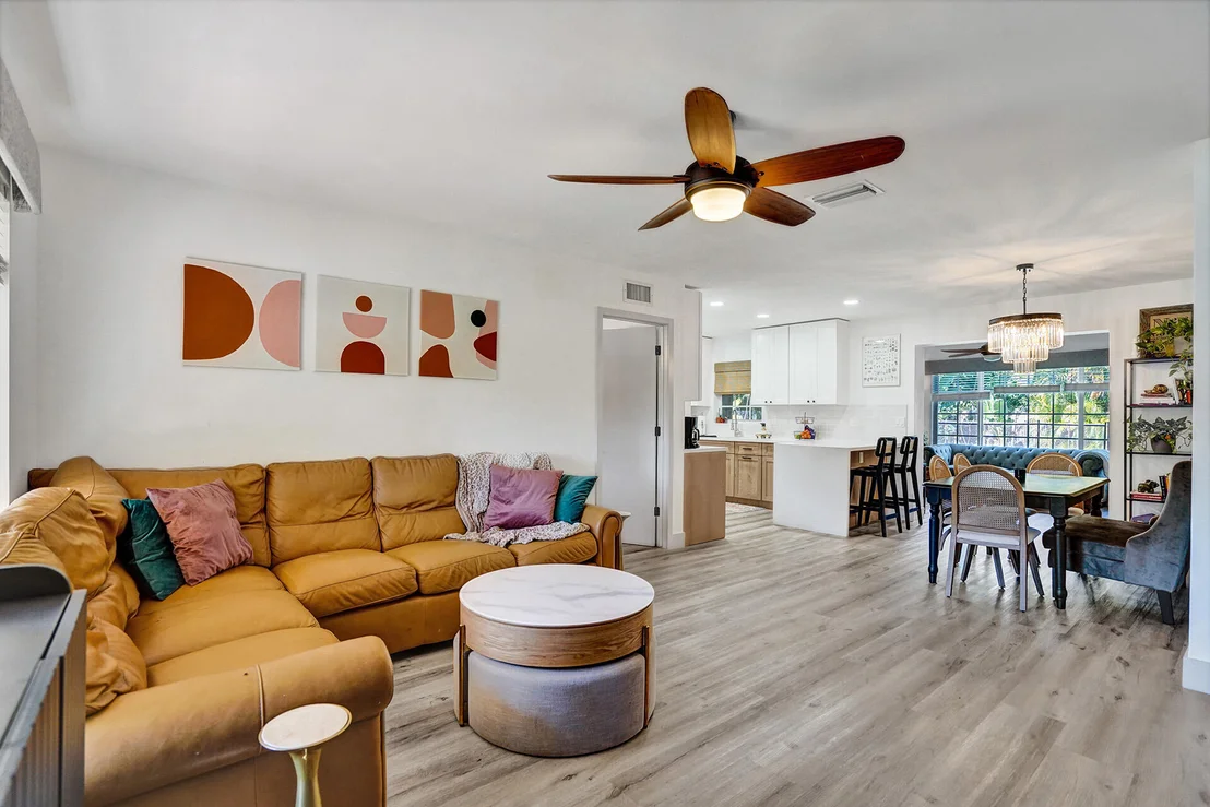 Photo of 357 NW 23rd Street