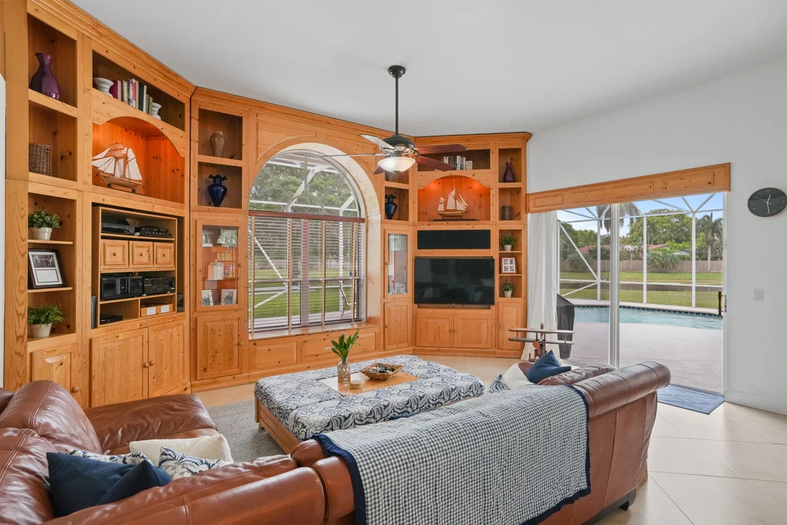 Photo of 16245 Seneca Circle