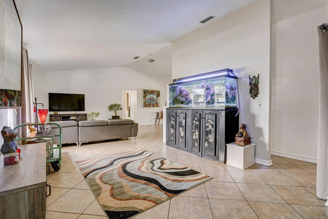 Photo of 128 Martin Circle