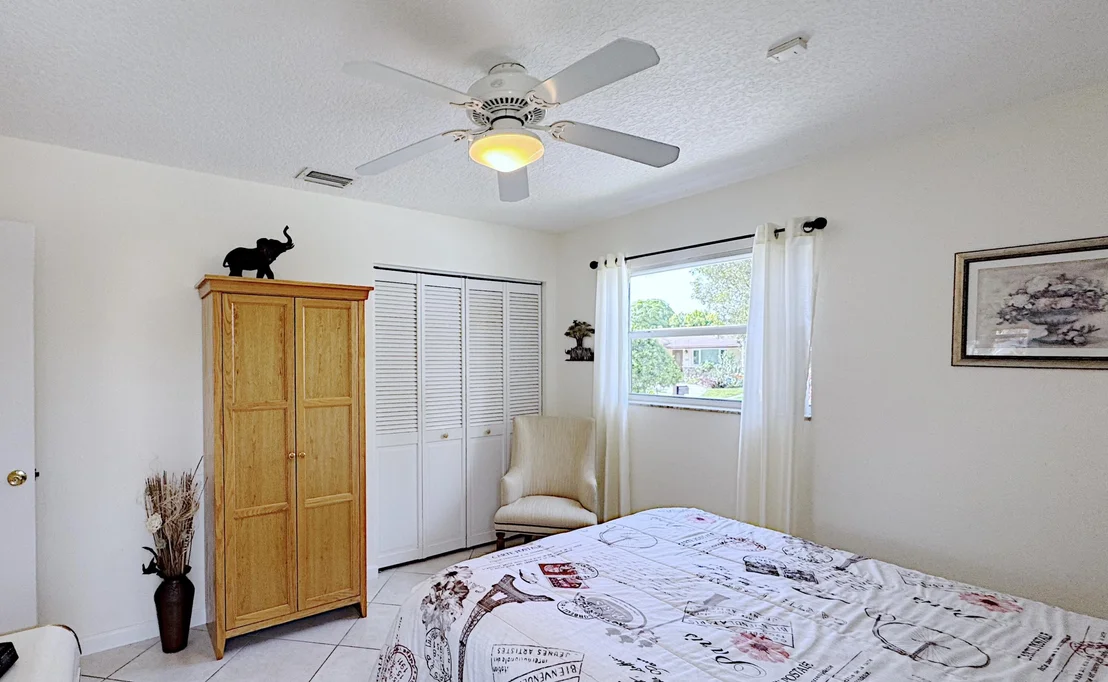 Photo of 310 SE 4TH Terrace