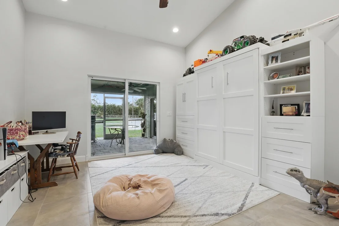 Photo of 13376 Compton Road
