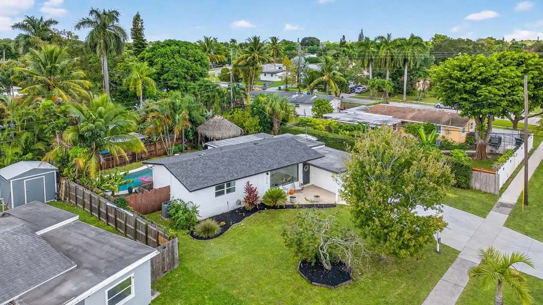 Photo of 1713 W River Drive