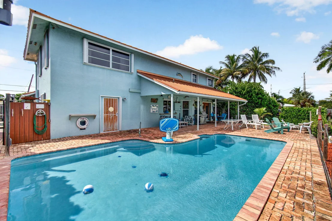 Photo of 502 VENICE Drive