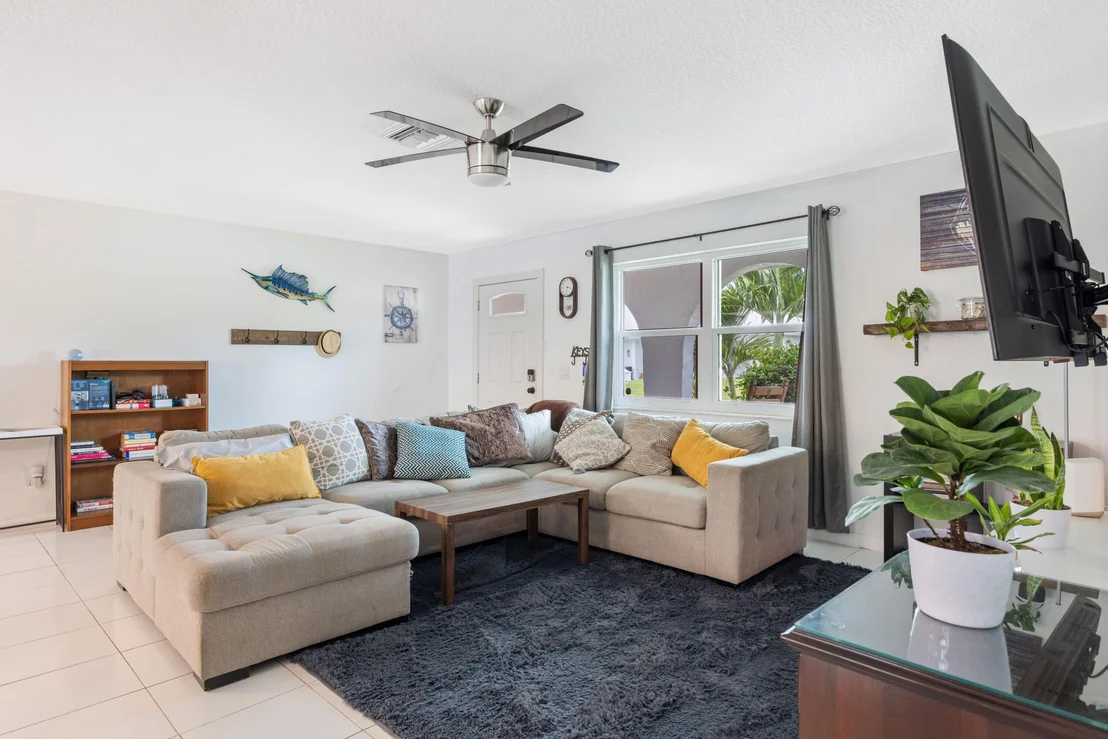 Photo of 1104 NW 12th Terrace