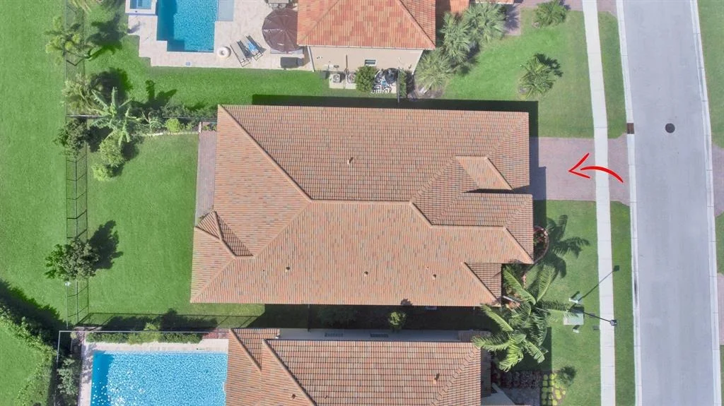 Photo of 4990 Manchia Drive