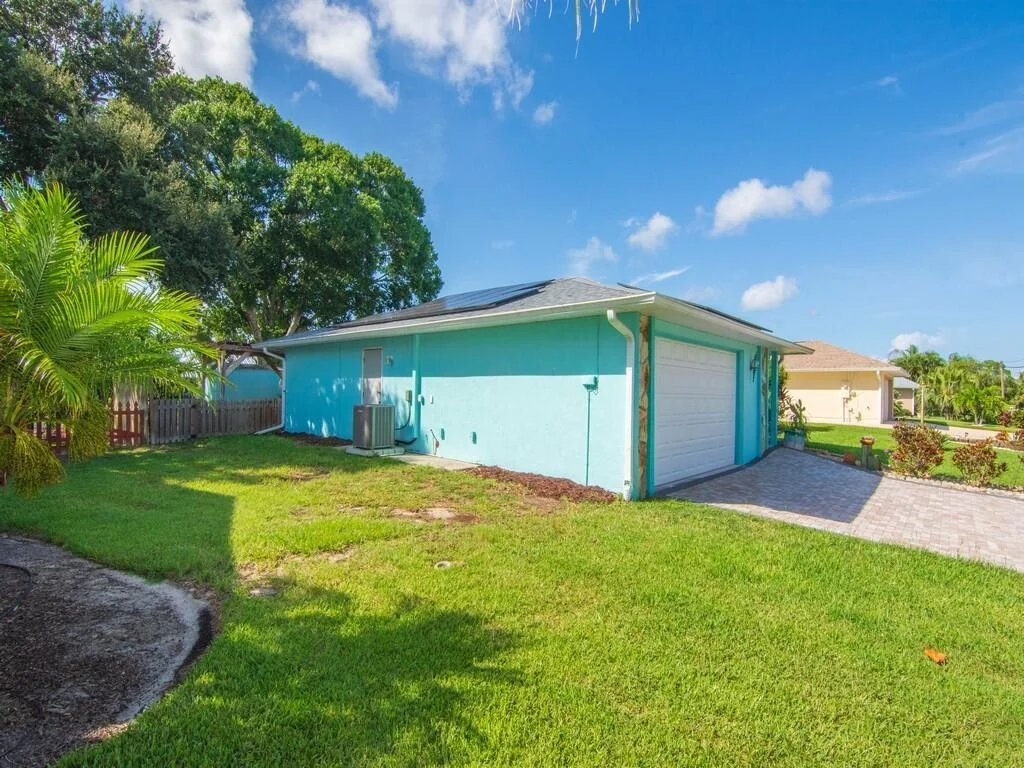Photo of 425 Joy Haven Drive