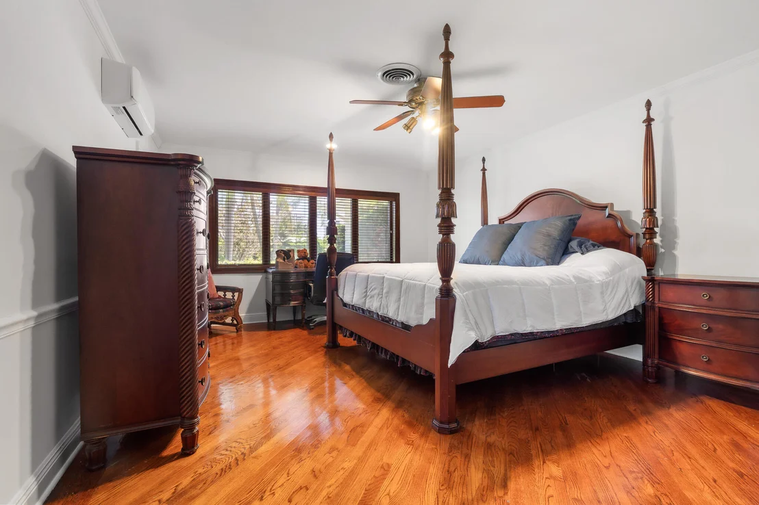 Photo of 57 CAYUGA Road