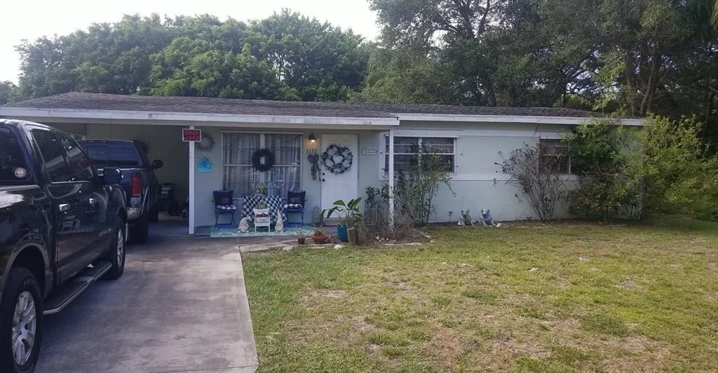 Photo of 3153 SE Banyan Street