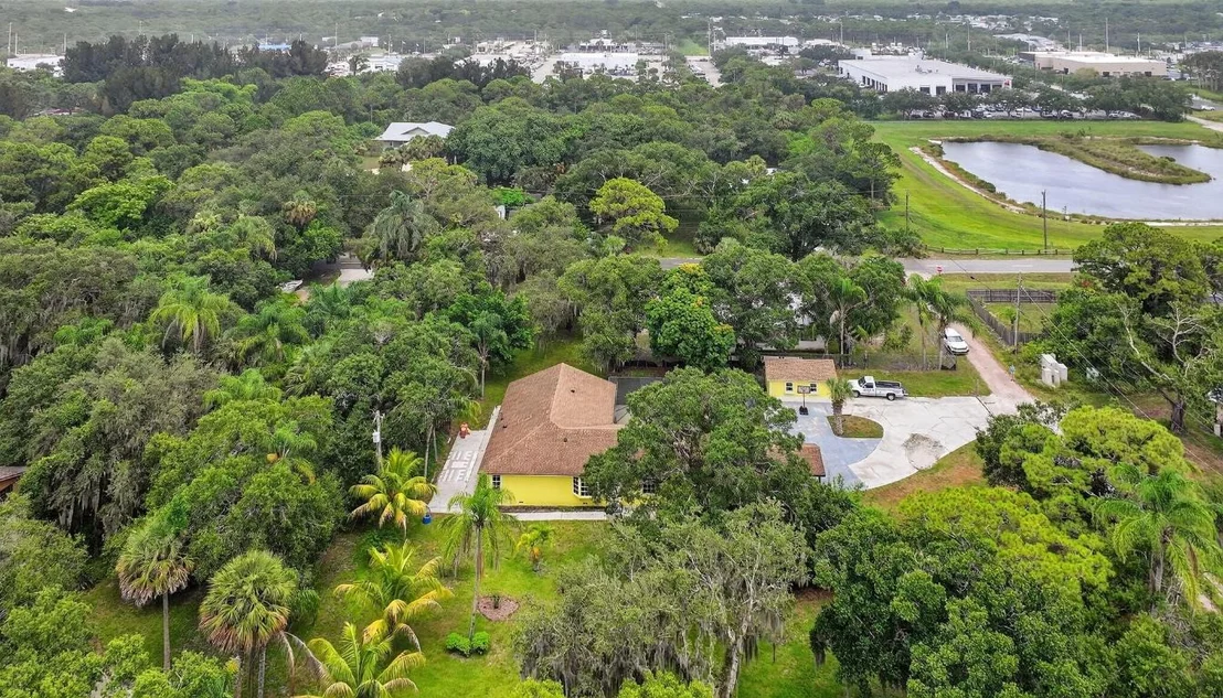Photo of 600 Gopher Hill Road