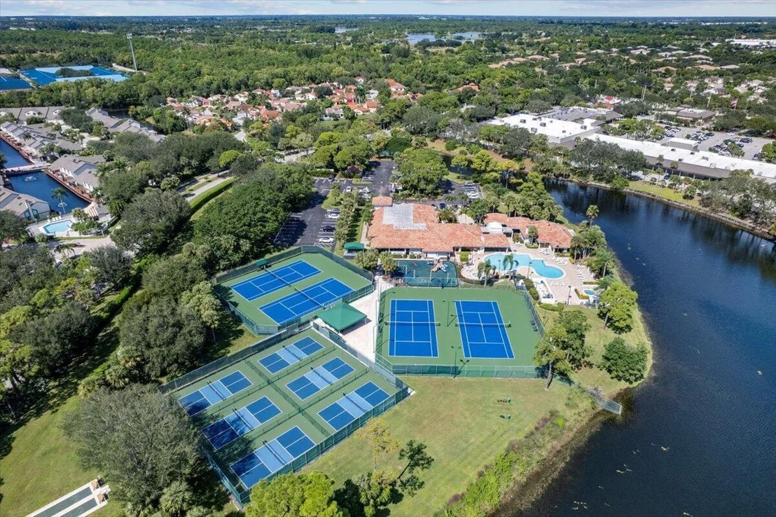 Photo of 132 Egret Circle