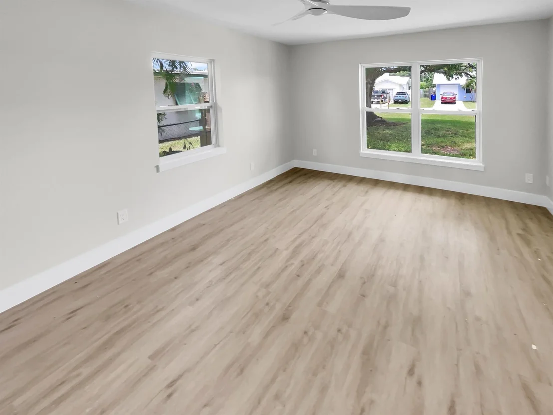 Photo of 1040 NW 16th Street