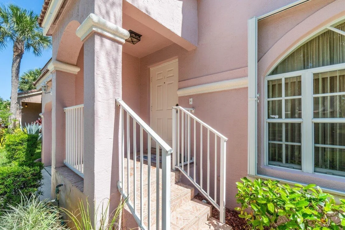 Photo of 7827 Oak Grove Circle
