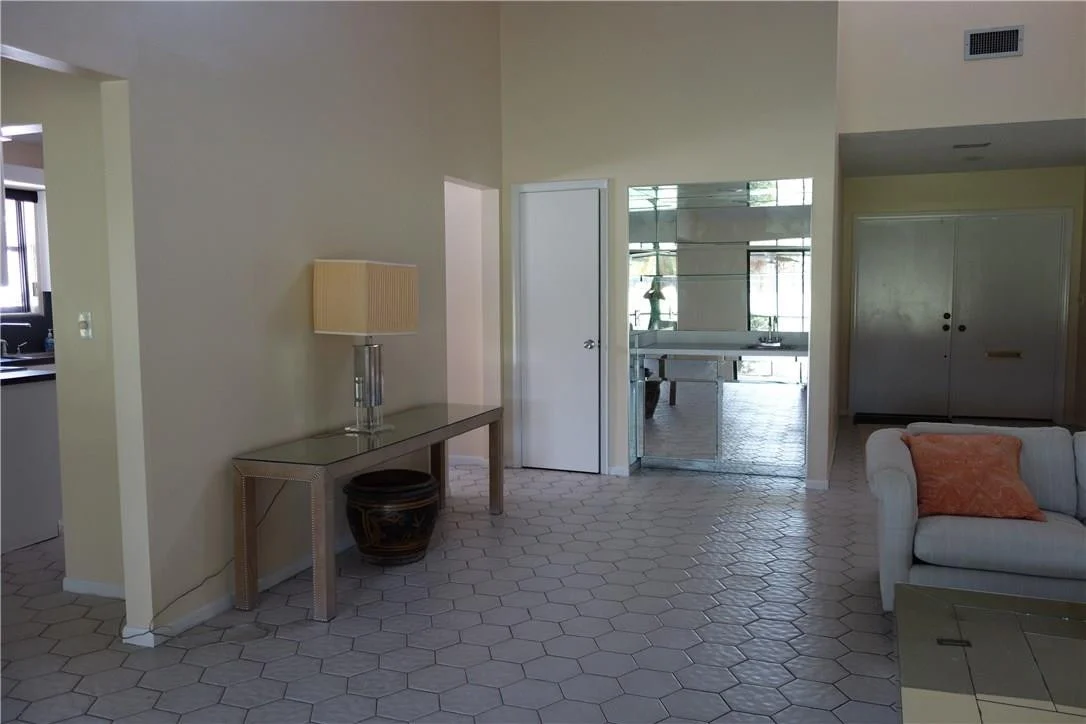 Photo of 8021 Buttonwood Circle