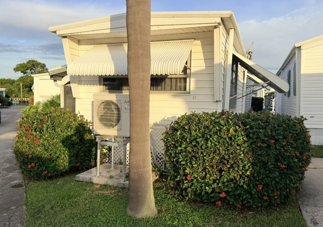 Photo of Unit E at 209 E Eagle Drive