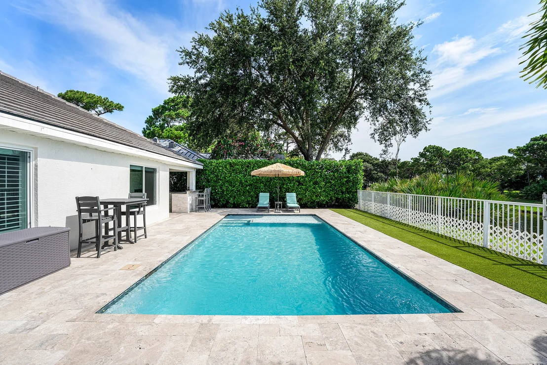 Photo of 583 Canoe Point