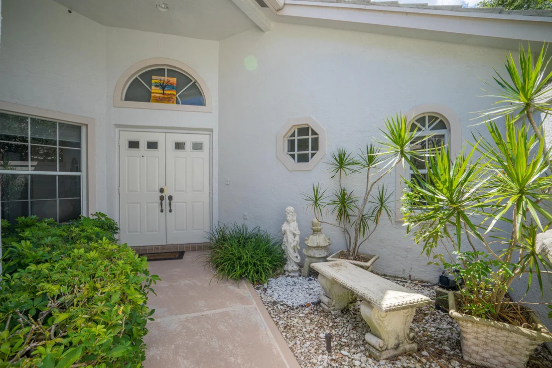 Photo of 123 Harbor Lake Circle