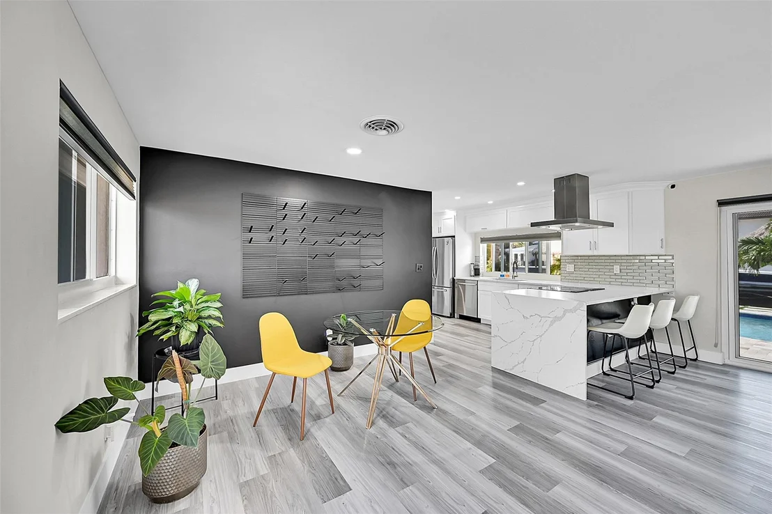 Photo of 931 SE 5th Avenue