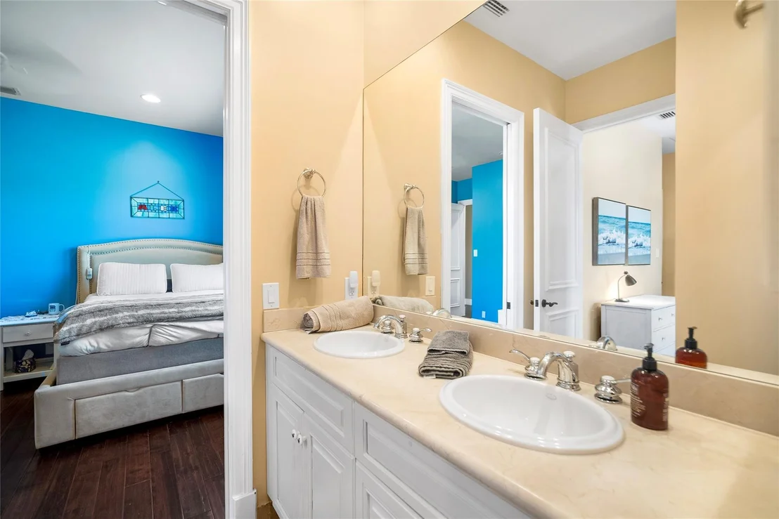 Photo of 9460 Eden Manor