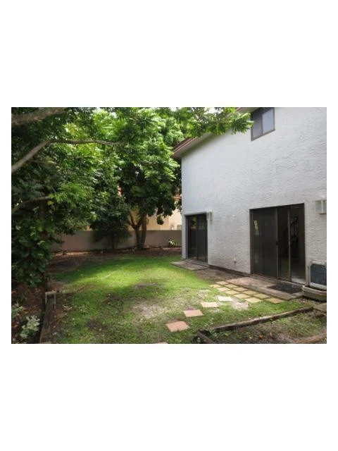 Photo of 3934 NW 7th Place