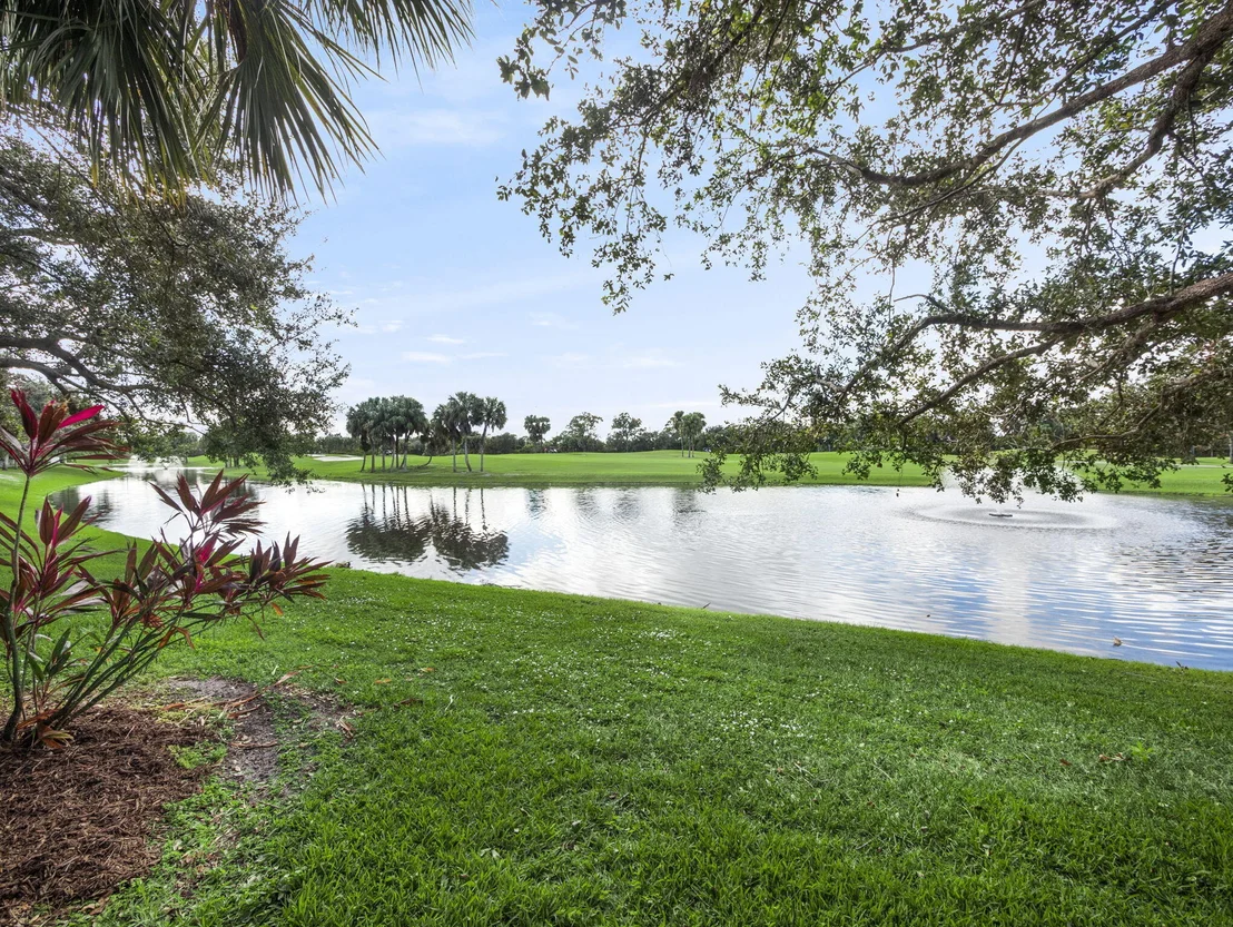 Photo of 192 Barbados Drive