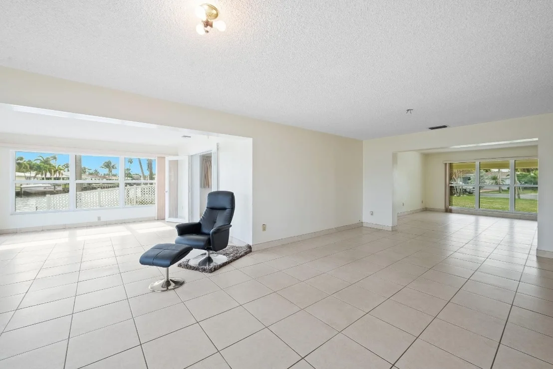 Photo of 248 SE 4th Avenue