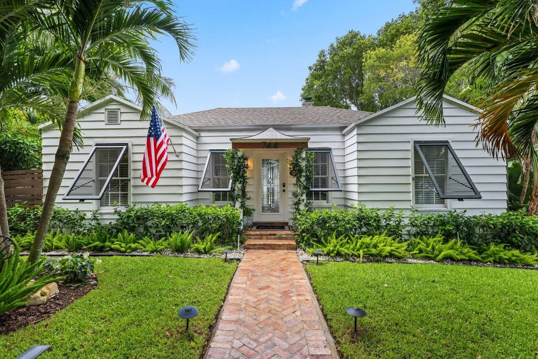 Photo of 744 Sunset Road