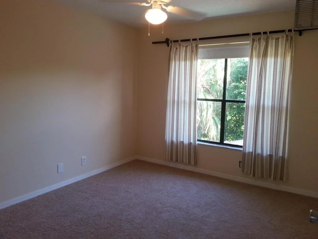 Photo of 6087 Dimond Street