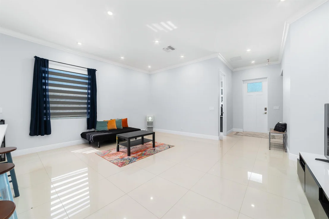 Photo of 328 Jackson Avenue