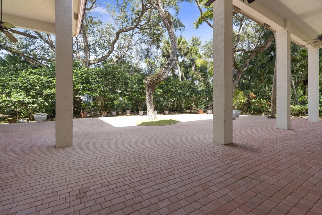 Photo of 540 Marbrisa Drive