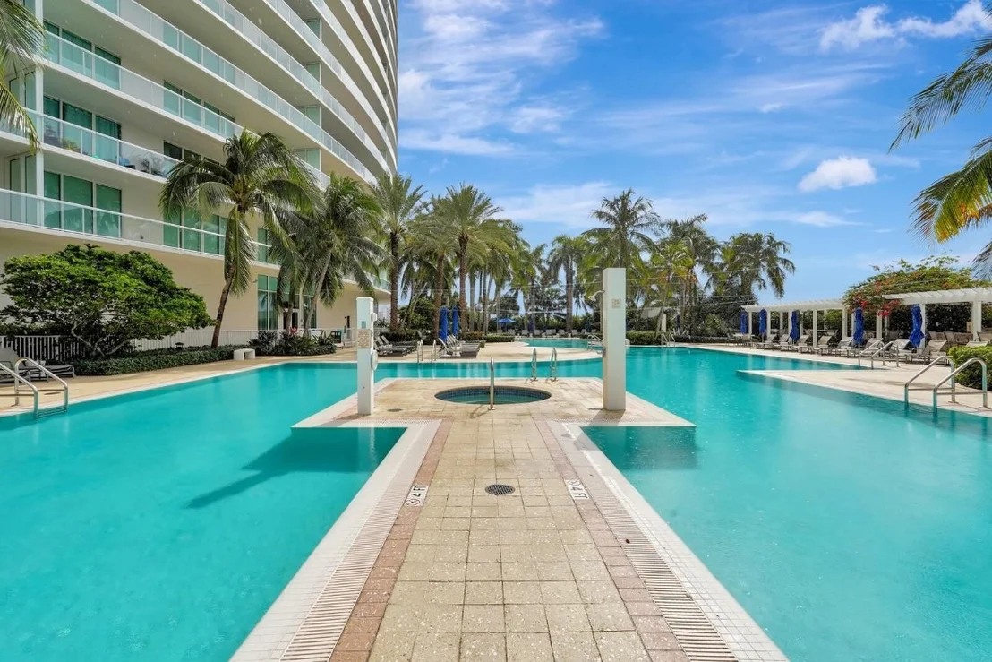Photo of Unit 607 at 1 N Ocean Boulevard