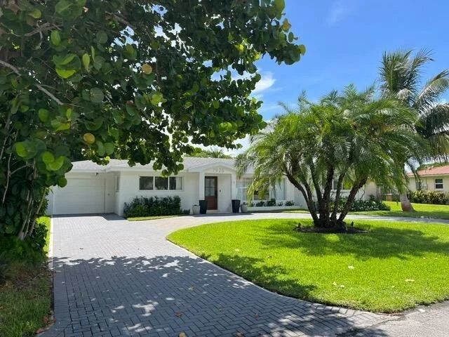 Photo of 7926 Pine Tree Lane