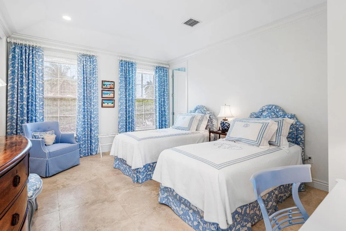 Photo of 450 Banyan Road