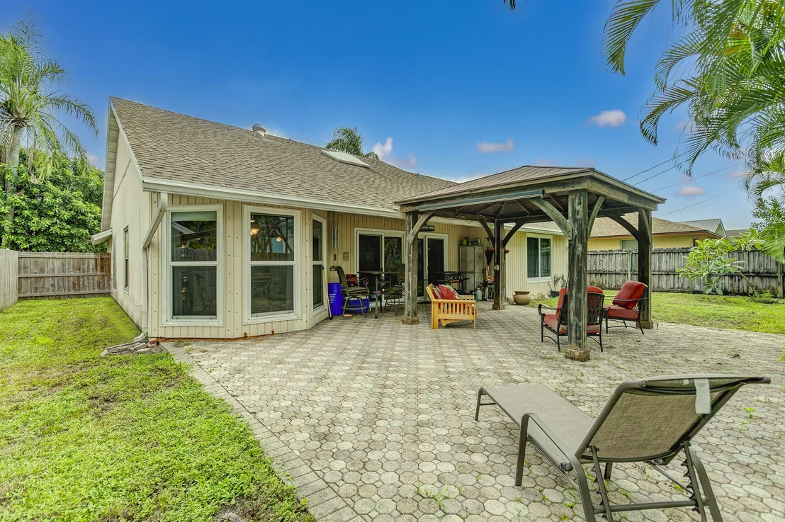 Photo of 1006 Center Street