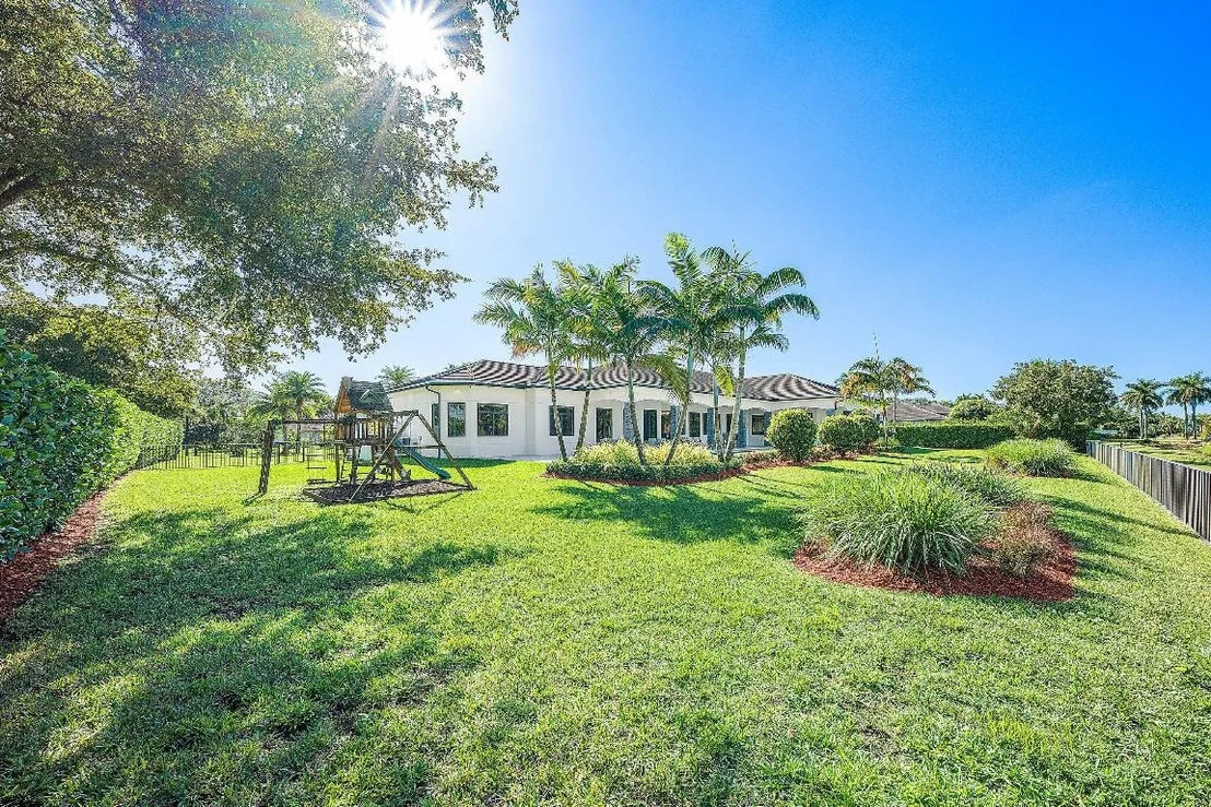 Photo of 6773 Boniello Drive