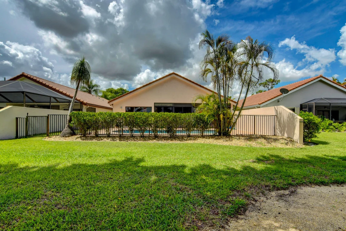 Photo of 11055 Clover Leaf Circle