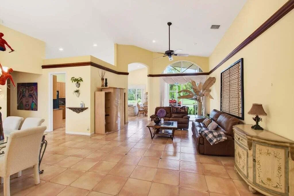 Photo of 6807 W Liseron W