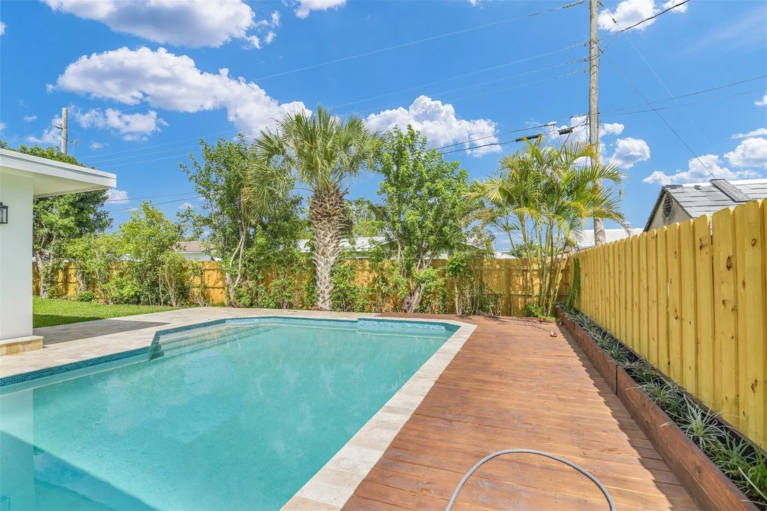 Photo of 812 SE 9th Terrace
