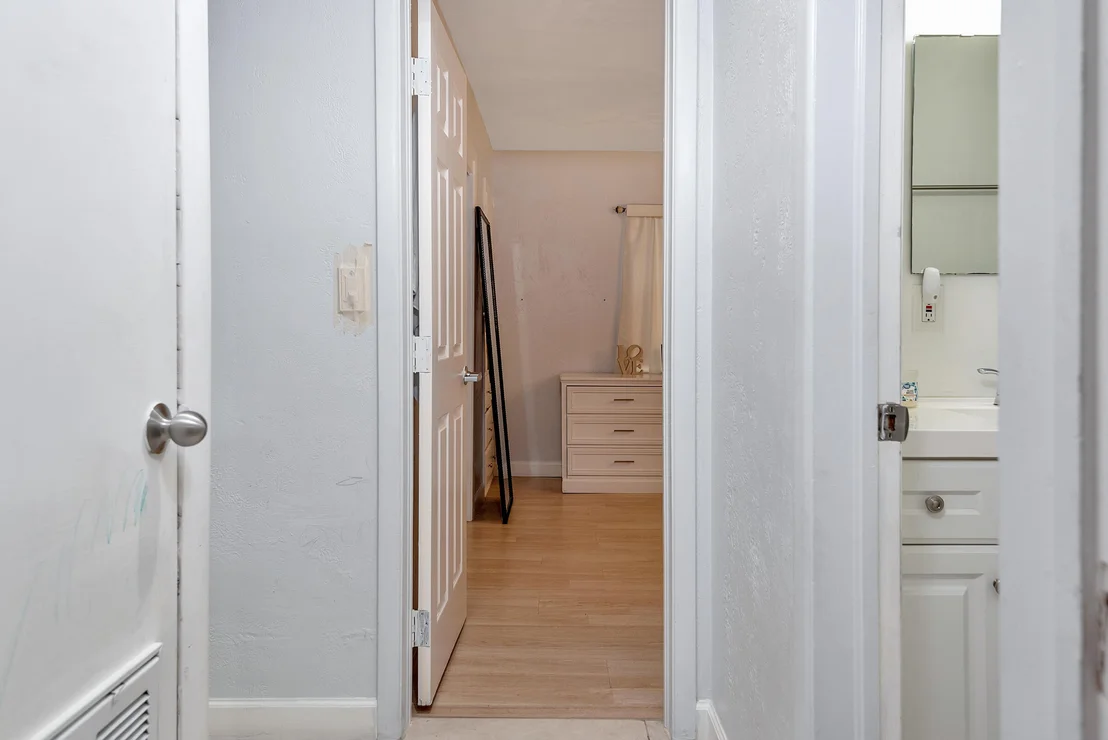 Photo of 4170 Foss Road