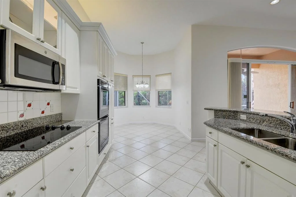 Photo of 7072 Demedici Circle