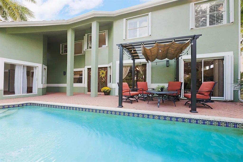 Photo of 5810 NW 60 Place