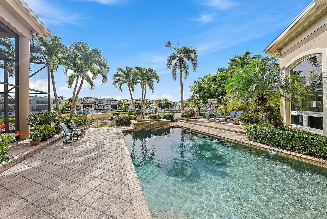 Photo of 139 Commodore Drive